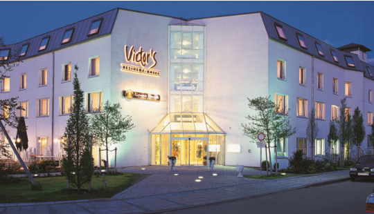 Victors Residenz Hotel "Klassik Therme" für 2