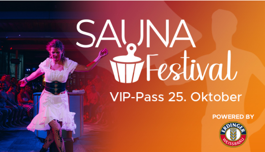 Eine Grafik mit dem Schriftzug zum Sauna Festival Ticket auf orangener Farbfläche und mit einem Bild von einer Frau tanzend im Aufguss und Piratenkostüm.